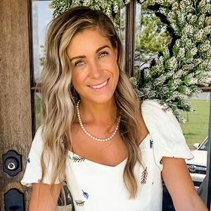 Meet your Posher, Farrah